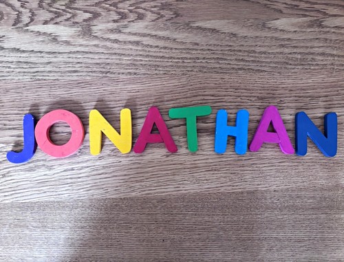 Holzbuchstaben jonathan - holzbuchstaben,